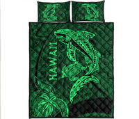 hawaii-shark-and-turtle-quilt-with-green-kakau