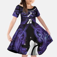 Personalised Maori Matariki Hei Matau Waiporoporo Family Matching Off Shoulder Maxi Dress and Hawaiian Shirt Maori Kowhaiwhai Pattern Galaxy LT01 Daughter's Dress Purple - Polynesian Pride