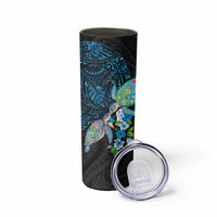 Hawaiian Couple Turtles Honi Skinny Tumbler Polynesian Art Motifs and Hibiscus Black Blue Color LT03 - Polynesian Pride
