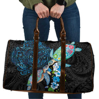 Hawaiian Couple Turtles Honi Travel Bag Polynesian Art Motifs and Hibiscus Black Blue Color LT03 Black - Polynesian Pride