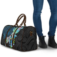 Hawaiian Couple Turtles Honi Travel Bag Polynesian Art Motifs and Hibiscus Black Blue Color LT03 - Polynesian Pride