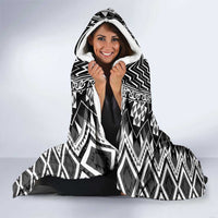 Aotearoa Tukutuku and Poutama Motif Classic Hooded Blanket