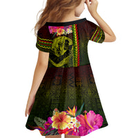 Hawaiian Reggae Music Kid Short Sleeve Dress Jamaica Singer Tribal Polynesian and Hibiscus