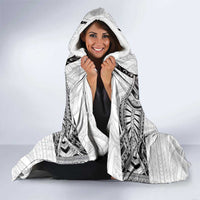 Samoan Traditional Art Tattoos Hooded Blanket Tatau Tribal Motifs with Ula Nifo White - Polynesian Pride