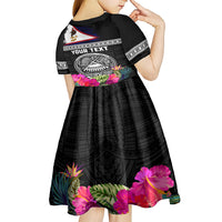 Personalized American Samoa Flag Day Kid Short Sleeve Dress Tanoa and Fue mix Hibiscus Flower Polynesian Pattern