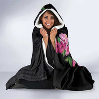 Hawaiian Hibiscus and Art Polynesian Tattoo Hooded Blanket Black Color