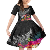 New Zealand Tuatara Kid Short Sleeve Dress Silver Fern Hibiscus and Tribal Maori Pattern Black Color LT03 KID Black - Polynesian Pride