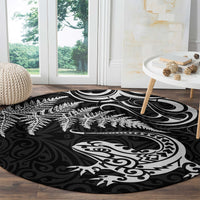 New Zealand Tuatara Tribal Tattoo Round Carpet Silver Fern and Maori Pattern Black Color