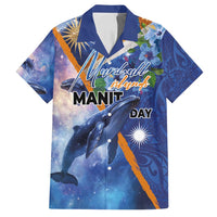 Marshall Islands Manit Day Family Matching Puletasi and Hawaiian Shirt Grunge National Flag with Whales and Tribal Tattoos - Polynesian Pride