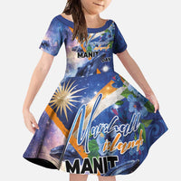 Marshall Islands Manit Day Family Matching Short Sleeve Bodycon Dress and Hawaiian Shirt Grunge National Flag with Whales and Tribal Tattoos LT03 Daughter's Dress Blue - Polynesian Pride