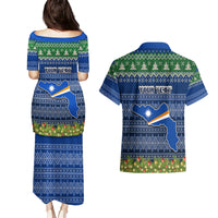 Personalised Marshall Islands Christmas Couples Matching Puletasi Dress and Hawaiian Shirt Coat of Arms and Map Beautiful Merry Xmas Snowflake LT03 - Polynesian Pride