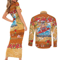 Hawaii Mele Kalikimaka Couples Matching Short Sleeve Bodycon Dress and Long Sleeve Button Shirt Funny Santa Claus Surfing on Tropical Plants - Polynesian Pride