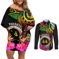 Personalised Vanuatu 44th Anniversary Couples Matching Off Shoulder Short Dress and Long Sleeve Button Shirt Boars Tusk and Melanesian Warrior Indipendens Dei LT03 Black - Polynesian Pride