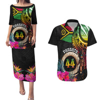 Personalised Vanuatu 44th Anniversary Couples Matching Puletasi and Hawaiian Shirt Boars Tusk and Melanesian Warrior Indipendens Dei LT03 Black - Polynesian Pride