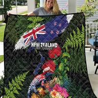 New Zealand Christmas Quilt Meri Kirihimete-Tuatara and Pohutukawa Black Color