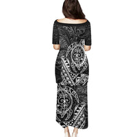Hawaii Monk Seal and Dolphin Puletasi Polynesian Kakau Pattern Black White Color