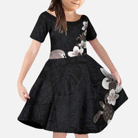Hawaiian Plumeria and Turtle Family Matching Puletasi and Hawaiian Shirt with Polynesian Tribal Art Pattern Grayscale Color LT03 Daughter's Dress Black - Polynesian Pride