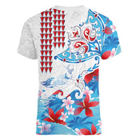 Hawaiian Tribal Manta Ray Women V-Neck T-Shirt Kakau Tattoo and Flowers Surfing Waves Pattern Ocean Color LT03 - Polynesian Pride