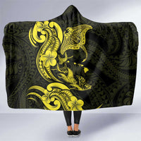 Hawaiian Manta Rays Hooded Blanket Tribal Hibiscus Polynesian Tattoos Yellow Color - Polynesian Pride