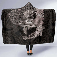 Hawaiian Plumeria and Hibiscus with Turtles Hooded Blanket Polynesian Art Grayscale LT03 One Size Black - Polynesian Pride