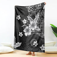 Hawaii Tapa Pattern With Black Hibiscus Blanket