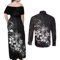 Hawaii Honu Couples Matching Off Shoulder Maxi Dress and Long Sleeve Button Shirt Polynesian Curves Plumeria Grayscale - Polynesian Pride