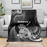 New Zealand Maori Taniwha Blanket Silver Fern Black Version