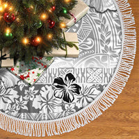 Hawaii Hibiscus With White Polynesian Pattern Tree Skirt