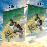 New Zealand Pigeon Kereru Garden Flag Maori Fern Art Green Gradient - Polynesian Pride