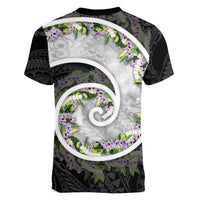 Piko Hawaii Women V-Neck T-Shirt Polynesian Pattern With Maile Pikake Honohono Lei