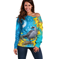 New Zealand Kokako Bird Off Shoulder Sweater Maori Koru With Kowhai Flowers - Polynesian Pride
