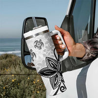 Polynesia Tumbler With Handle White Tribal Turtle Floral Pattern