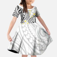 Plumeria With White Polynesian Tattoo Pattern Kid Short Sleeve Dress