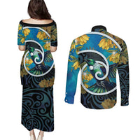 New Zealand Tui Bird Couples Matching Puletasi and Long Sleeve Button Shirt Maori Koru With Kowhai Flowers LT05 - Polynesian Pride