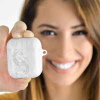 Tokelau White Sunday AirPods Case Elegant Hibiscus Polynesian Tribal Pattern