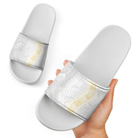 Niue White Sunday Slide Sandals Niuean Hiapo With Puakenikeni Lei