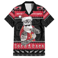 New Zealand Santa Tiki Christmas Family Matching Short Sleeve Bodycon Dress and Hawaiian Shirt Meri Kirihimete LT05 Dad's Shirt - Short Sleeve Black - Polynesian Pride