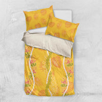 Hawaii Maile Lei Bedding Set With Yellow Monstera Pattern