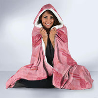 Aloha Hawaii Vintage Kahili Pa'a Lima Hooded Blanket Palaka Print Berry Pink
