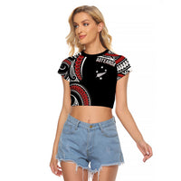 New Zealand Darts Personalized Hei Manaia Raglan Cropped T Shirt Classic Kowhaiwhai