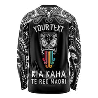 personalised-kia-kaha-te-reo-maori-long-sleeve-shirt-hei-tiki-mix-koru-black