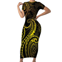 Polynesia Plumeria Lei Family Matching Short Sleeve Bodycon Dress and Hawaiian Shirt Black Gold Curves Motif LT7 Mom's Dress Gold - Polynesian Pride