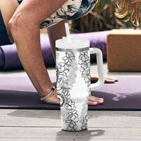 Polynesia Plumeria Lei Tumbler With Handle White Curves Motif