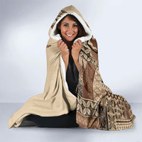 Talofa Samoa Mamanu Siapo Mix Malu Hooded Blanket Classic Beige Frangipani and Turtles