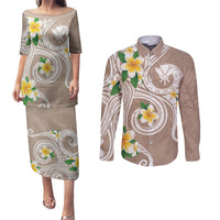 Kanaka Maoli Hawaii Plumeria Couples Matching Puletasi and Long Sleeve Button Shirt Dancing Tentacles Beige Style LT7 Beige - Polynesian Pride