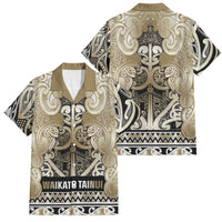 Aotearoa Iwi Waikato Tainui Family Matching Off Shoulder Short Dress and Hawaiian Shirt Maori Wharenui House Tribal Pattern LT9 Dad's Shirt - Short Sleeve Light Gold - Polynesian Pride