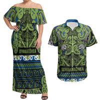 Aotearoa Iwi Whakatohea Couples Matching Off Shoulder Maxi Dress and Hawaiian Shirt Maori Wharenui House Tribal Pattern LT9 Olive green - Polynesian Pride