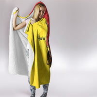 Personalised Papua New Guinea Oro Necklace Hooded Blanket Gold Melanesia Traditional Pattern
