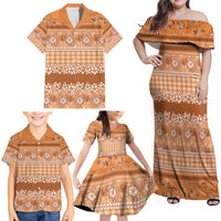 Hawaiian Hibiscus Honu Family Matching Off Shoulder Maxi Dress and Hawaiian Shirt Gold Mele Kalikimaka Palaka Spirit LT9 - Polynesian Pride