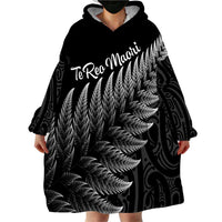 New Zealand Te Reo Māori Wearable Blanket Hoodie Simple Black Fern